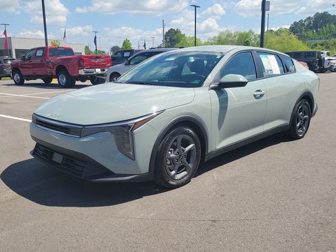 Used 2025 Kia K4 LXS FWD image 7