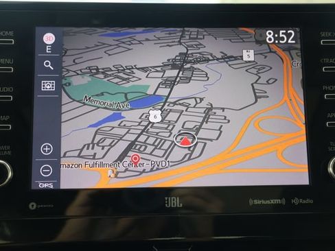 Used 2022 Toyota Camry XLE w/ Navigation Package FWD image 14