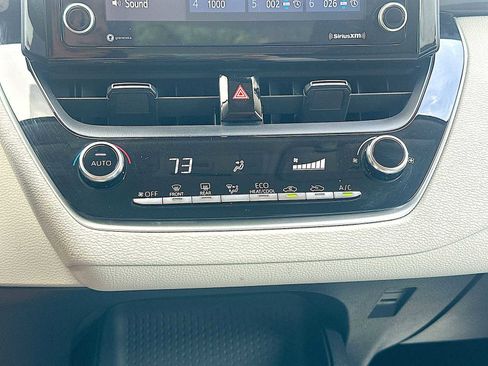 Used 2022 Toyota Corolla LE image 16