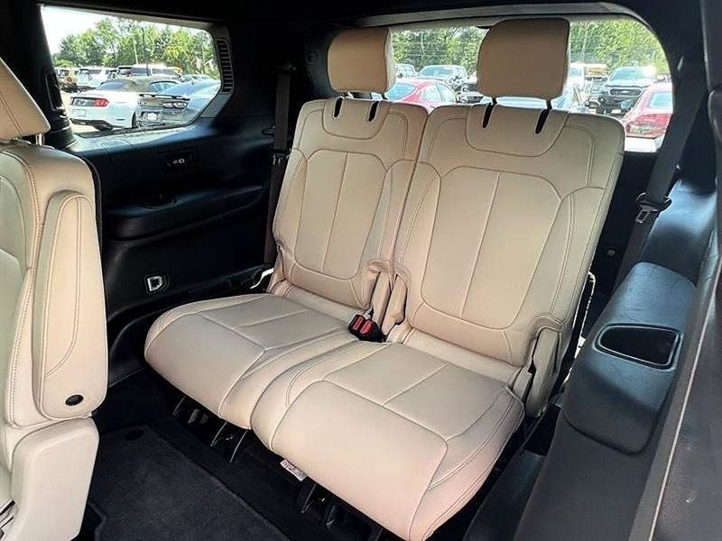 Used 2024 Jeep Grand Cherokee L Limited w/ Black Appearance Package AWD/4WD image 47