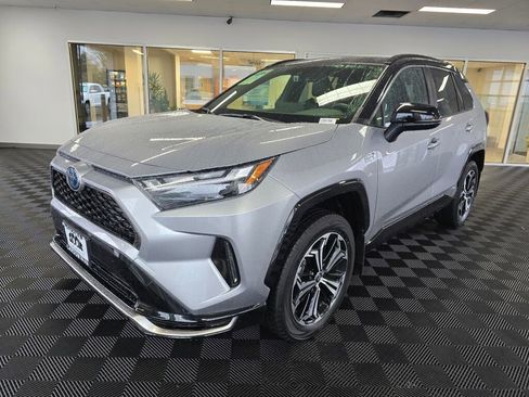 Used 2023 Toyota RAV4 XSE w/ Weather Package image 8