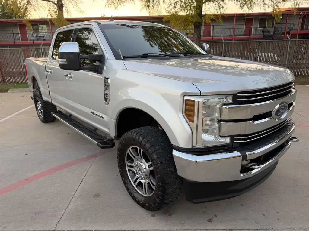 Used 2018 Ford F250 Lariat w/ Chrome Package AWD/4WD image 3