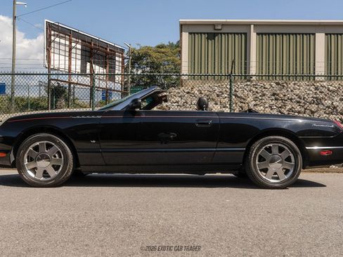 Used 2003 Ford Thunderbird RWD image 3