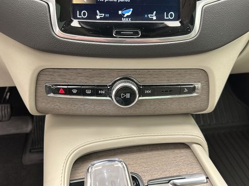 Used 2021 Volvo XC90 T8 Inscription w/ Advanced Package AWD/4WD image 18