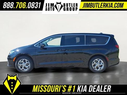 Used 2024 Chrysler Pacifica Limited FWD image 4