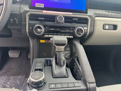 New 2026 Toyota Tacoma Limited AWD/4WD image 11