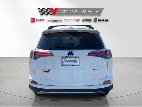 Used 2018 Toyota RAV4 XLE w/ Plus Extra Value Package AWD/4WD image 4