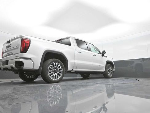 Used 2025 GMC Sierra 1500 Denali Ultimate AWD/4WD image 42