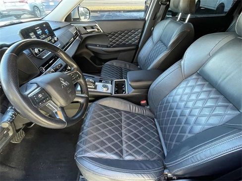 Used 2022 Mitsubishi Outlander SEL image 15