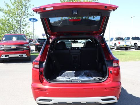 Used 2023 Mitsubishi Outlander SEL AWD/4WD image 17
