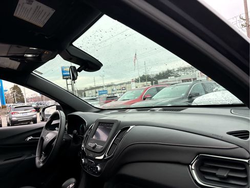 Certified 2022 Chevrolet Equinox RS w/ LPO, Floor Liner Package image 26