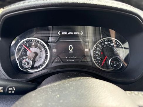 Used 2019 RAM 1500 Laramie AWD/4WD image 26