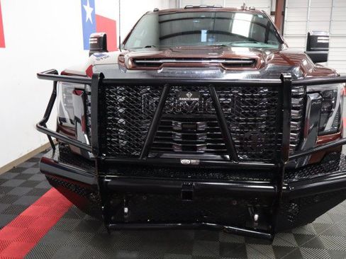 Used 2024 GMC Sierra 2500 Denali Ultimate AWD/4WD image 4