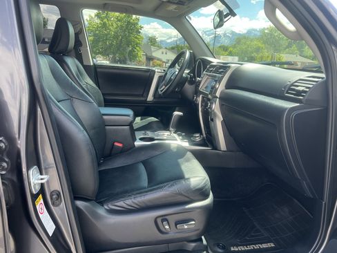 Used 2013 Toyota 4Runner Limited AWD/4WD image 11