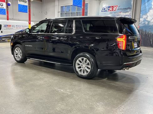 Used 2023 Chevrolet Suburban Premier image 3