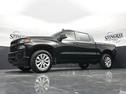 Certified 2022 Chevrolet Silverado 1500 Custom w/ LPO, Dark Essentials Package AWD/4WD image 31