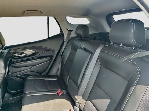 Used 2022 GMC Terrain SLT w/ Infotainment Package II FWD image 22