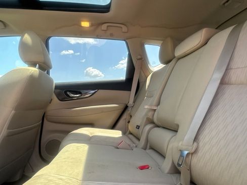 Used 2019 Nissan Rogue SV w/ Sun & Sound Touring Package FWD image 39