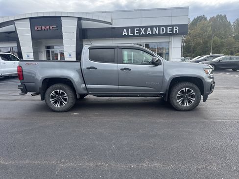 Used 2022 Chevrolet Colorado Z71 image 2