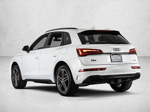 Certified 2025 Audi Q5 e Premium Plus w/ Premium Plus Package AWD/4WD image 8
