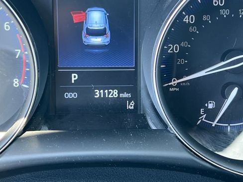 Used 2021 Toyota C-HR LE FWD image 17