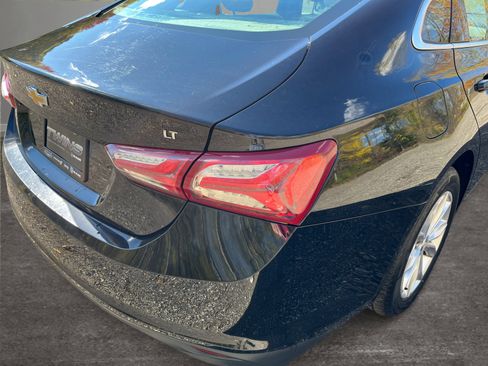 Used 2021 Chevrolet Malibu LT image 33