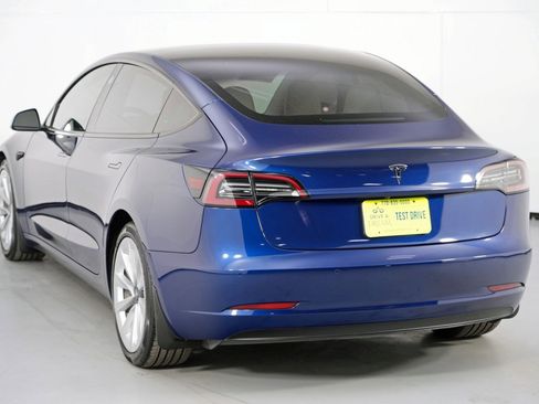 Used 2022 Tesla Model 3 image 49