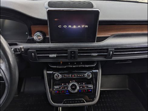 Used 2022 Lincoln Corsair Reserve w/ Sport Package image 31