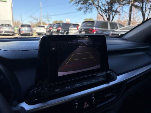 Used 2023 Kia Forte LXS image 32