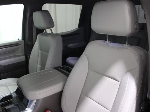 Used 2024 Chevrolet Silverado 1500 LTZ RWD image 4