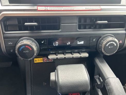 Used 2025 Toyota 4Runner TRD Off-Road AWD/4WD image 12