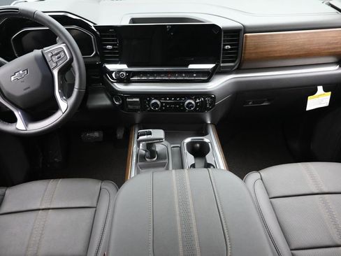 New 2026 Chevrolet Silverado 1500 High Country w/ Midnight Edition AWD/4WD image 12