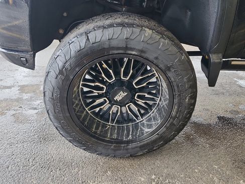 Used 2022 GMC Sierra 2500 Denali image 13