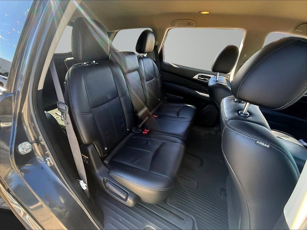 Used 2014 Nissan Pathfinder SL w/ SL Tech Package AWD/4WD image 27