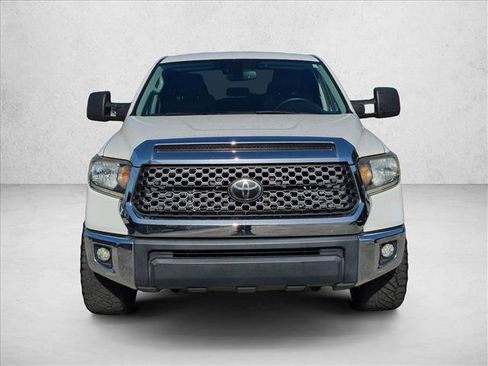 Used 2020 Toyota Tundra SR5 w/ SR5 Leather Package RWD image 2