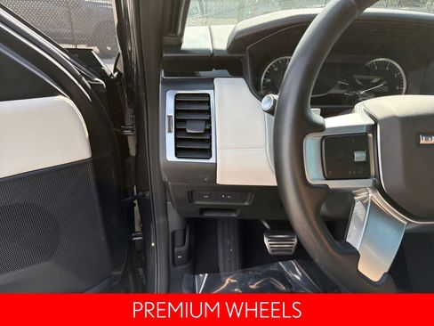 Used 2023 Land Rover Discovery S R-Dynamic image 16