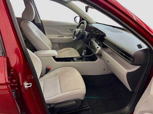 Used 2024 Hyundai Kona SEL image 32