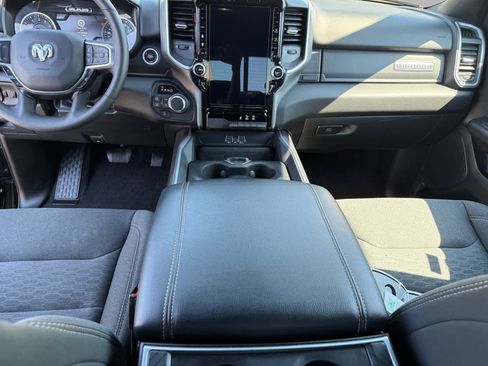 Used 2025 RAM 1500 Big Horn AWD/4WD image 18