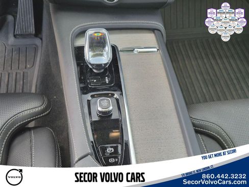 Used 2023 Volvo XC90 B6 Ultimate w/ Protection Package Premier AWD/4WD image 18