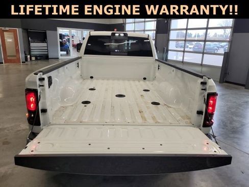 New 2026 RAM 3500 Tradesman AWD/4WD image 10