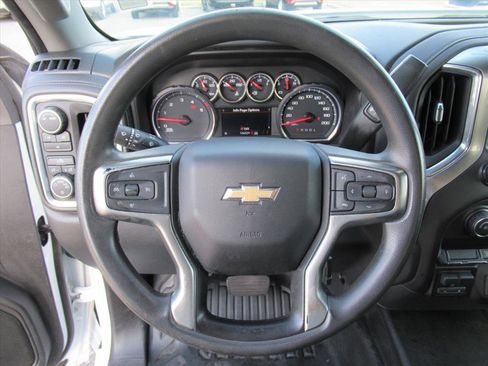 Used 2021 Chevrolet Silverado 3500 LT image 16