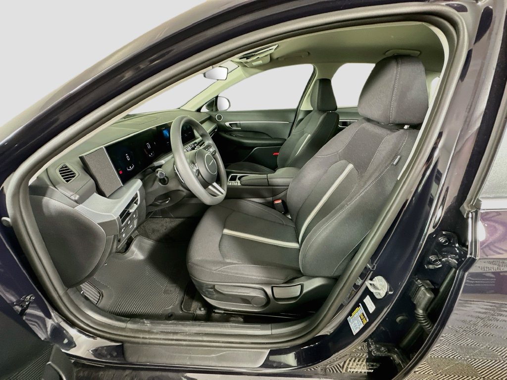 New 2026 Hyundai Sonata Blue FWD image 15