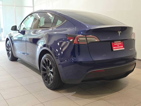 Used 2023 Tesla Model Y Long Range AWD/4WD image 4