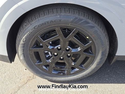 New 2026 Kia Carnival SX image 9