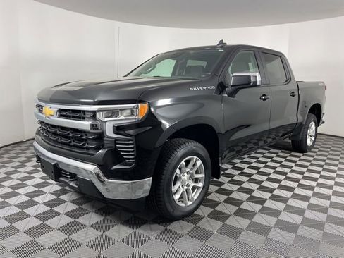 Used 2023 Chevrolet Silverado 1500 LT AWD/4WD image 5