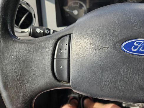 Used 2011 Ford F750 2WD Regular Cab Super Duty image 39