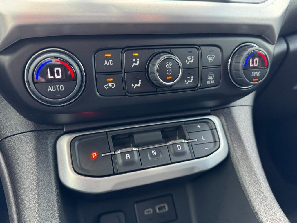 Used 2023 GMC Acadia SLE w/ Elevation Edition FWD image 19