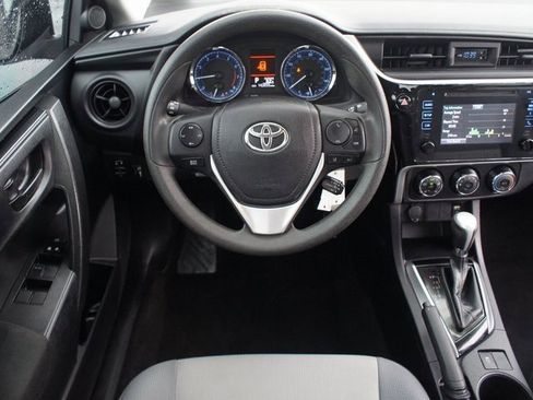 Used 2019 Toyota Corolla L image 5