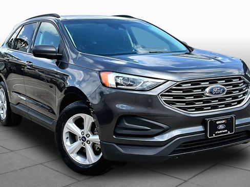 Used 2020 Ford Edge SE FWD image 3