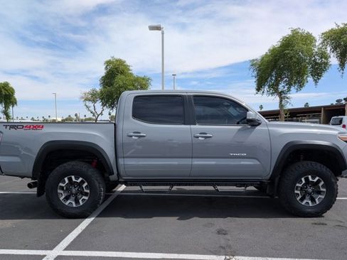 Used 2021 Toyota Tacoma TRD Off-Road w/ Technology Package image 4